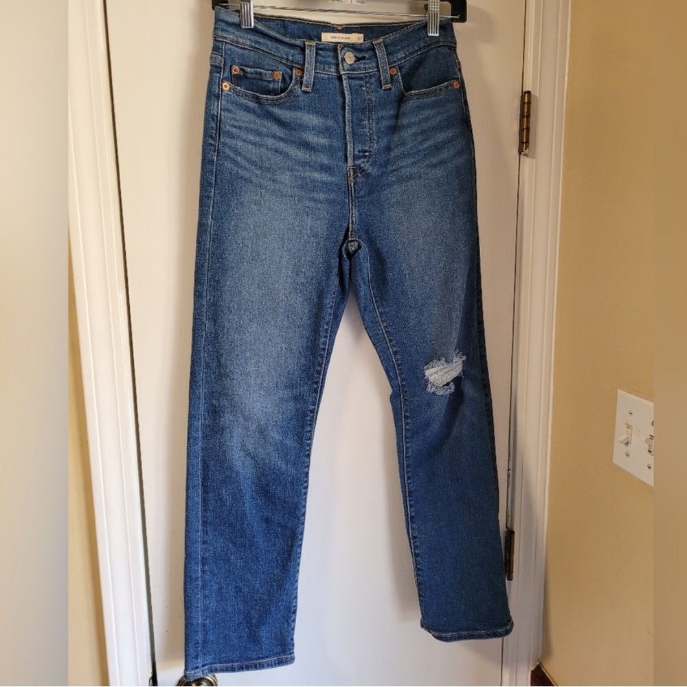 Levi Strauss wedgie straight leg medium wash stretchy distressed denim jeans
